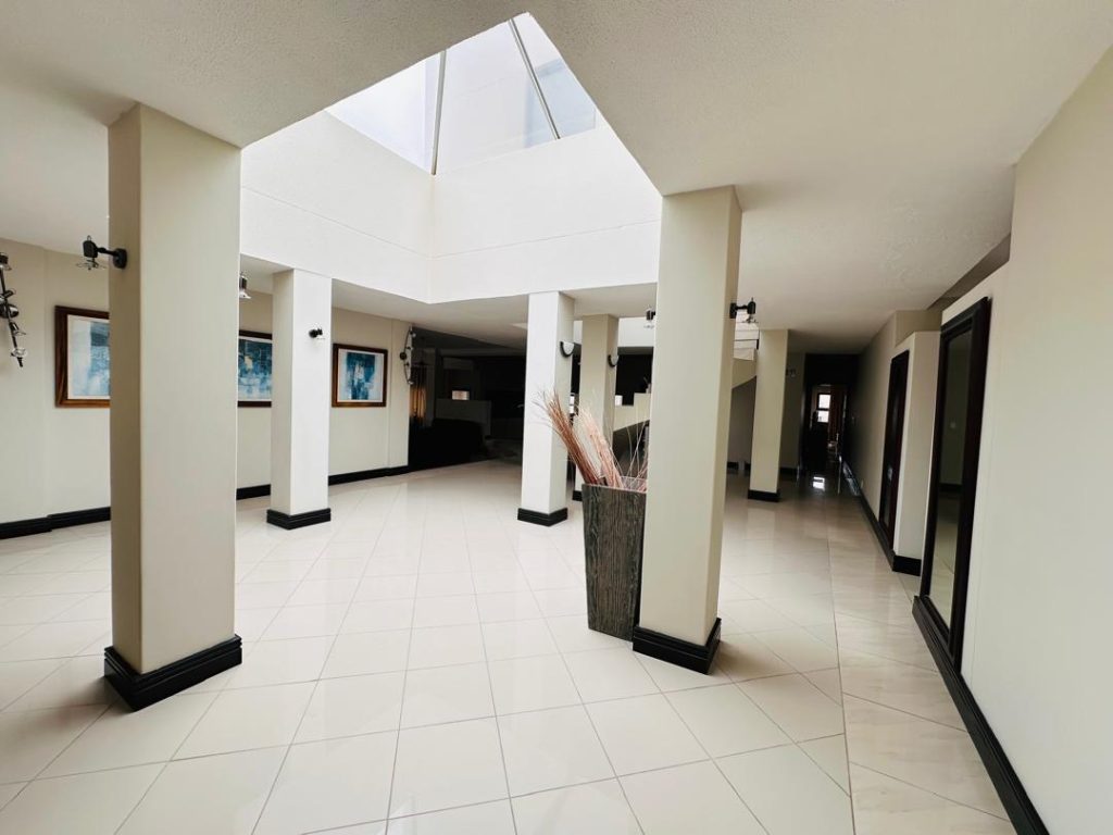 Entrance 1