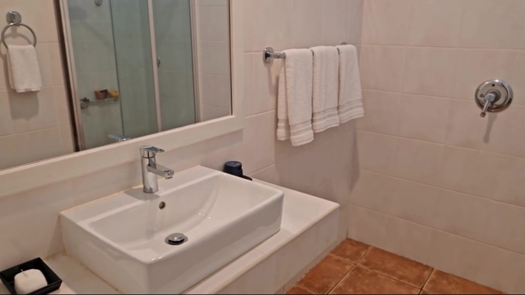 Anandi guesthouse video still at 44 seconds