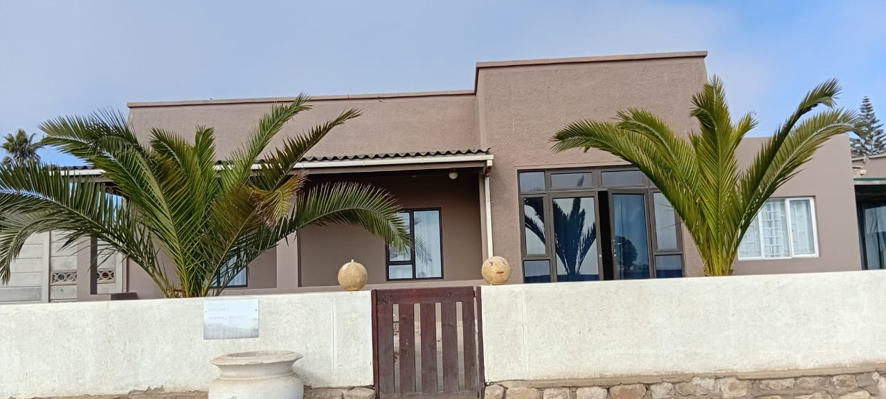 Vineta Seaside Cottage with One-Bedroom Flatlet property view